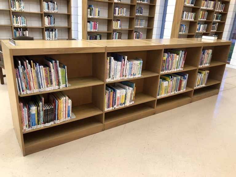 #25 4 tier book shelf.jpg